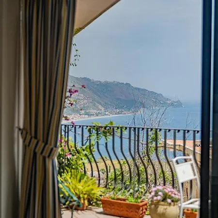 Old Memories House * Taormina