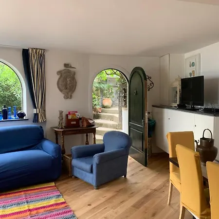 公寓 Old Memories House 陶尔米纳